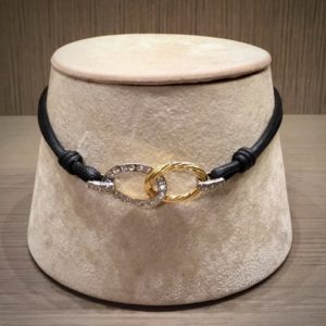 Collier de chain gioiello con anelli incrociati 