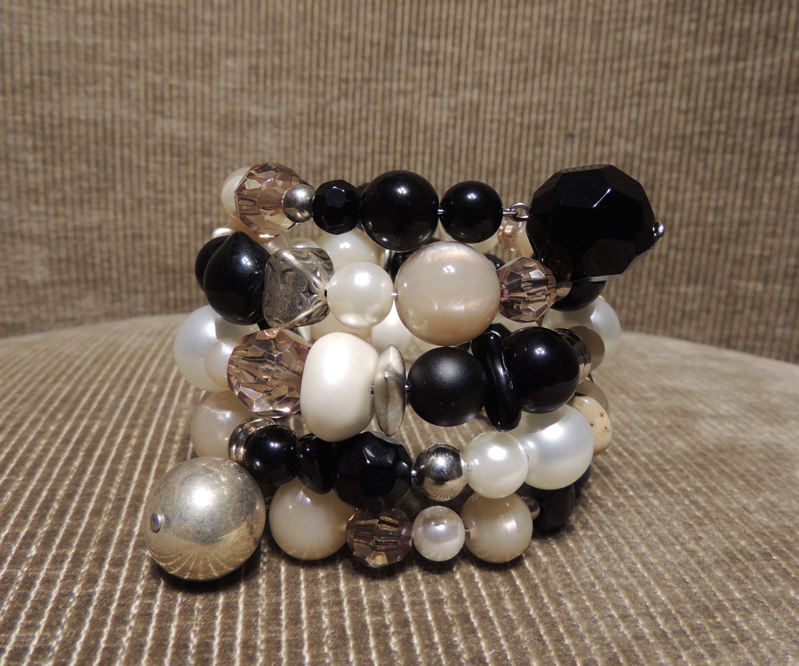 Bracciale spirale alto - 51/P1) Beige/Nero/Perla
