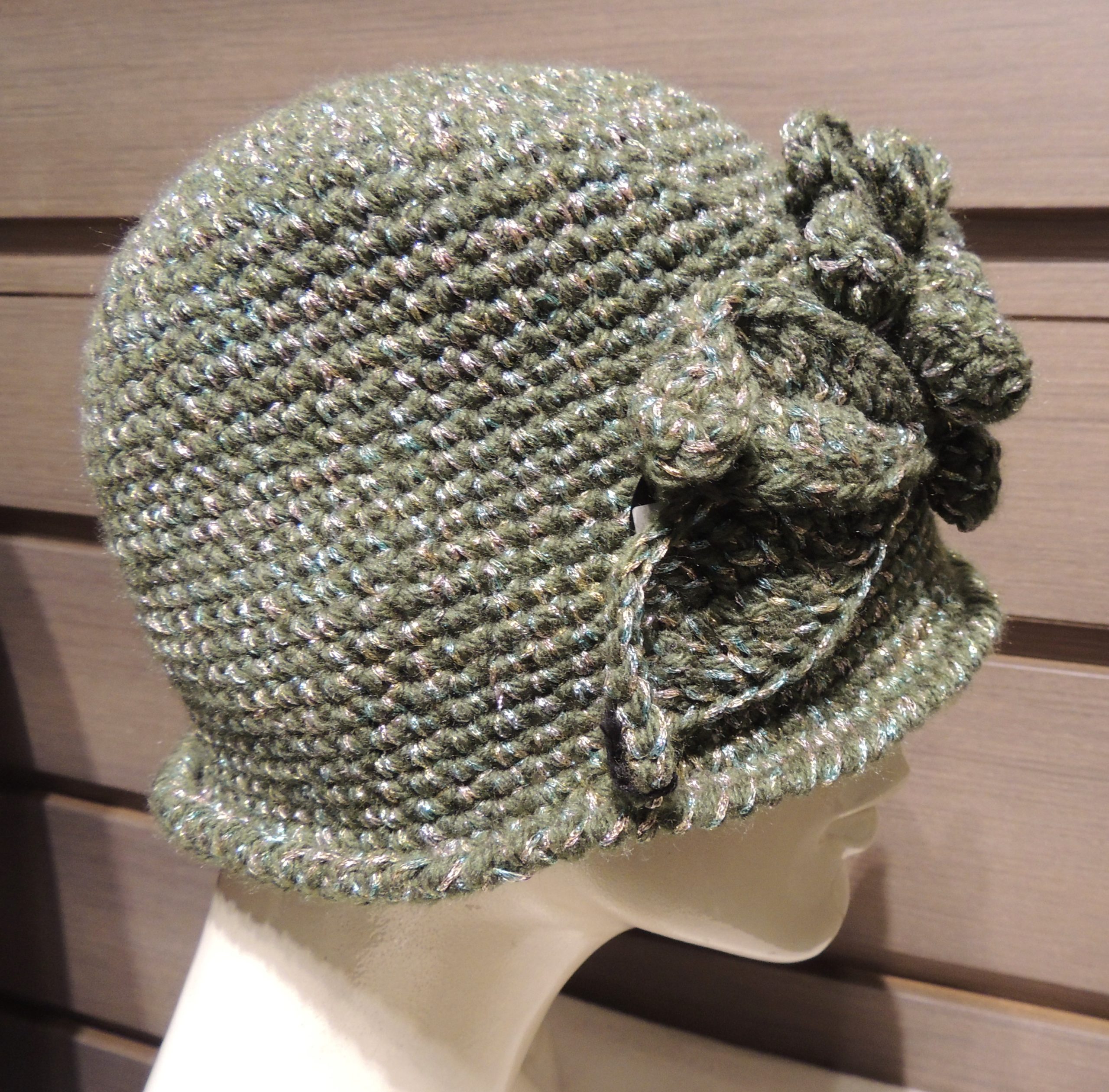Cappellino fiori lana - 23) Verde Militare