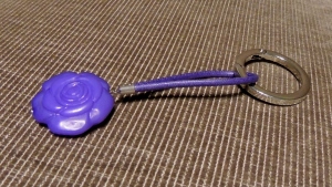 Portachiavi-charms camelia plexi - viola