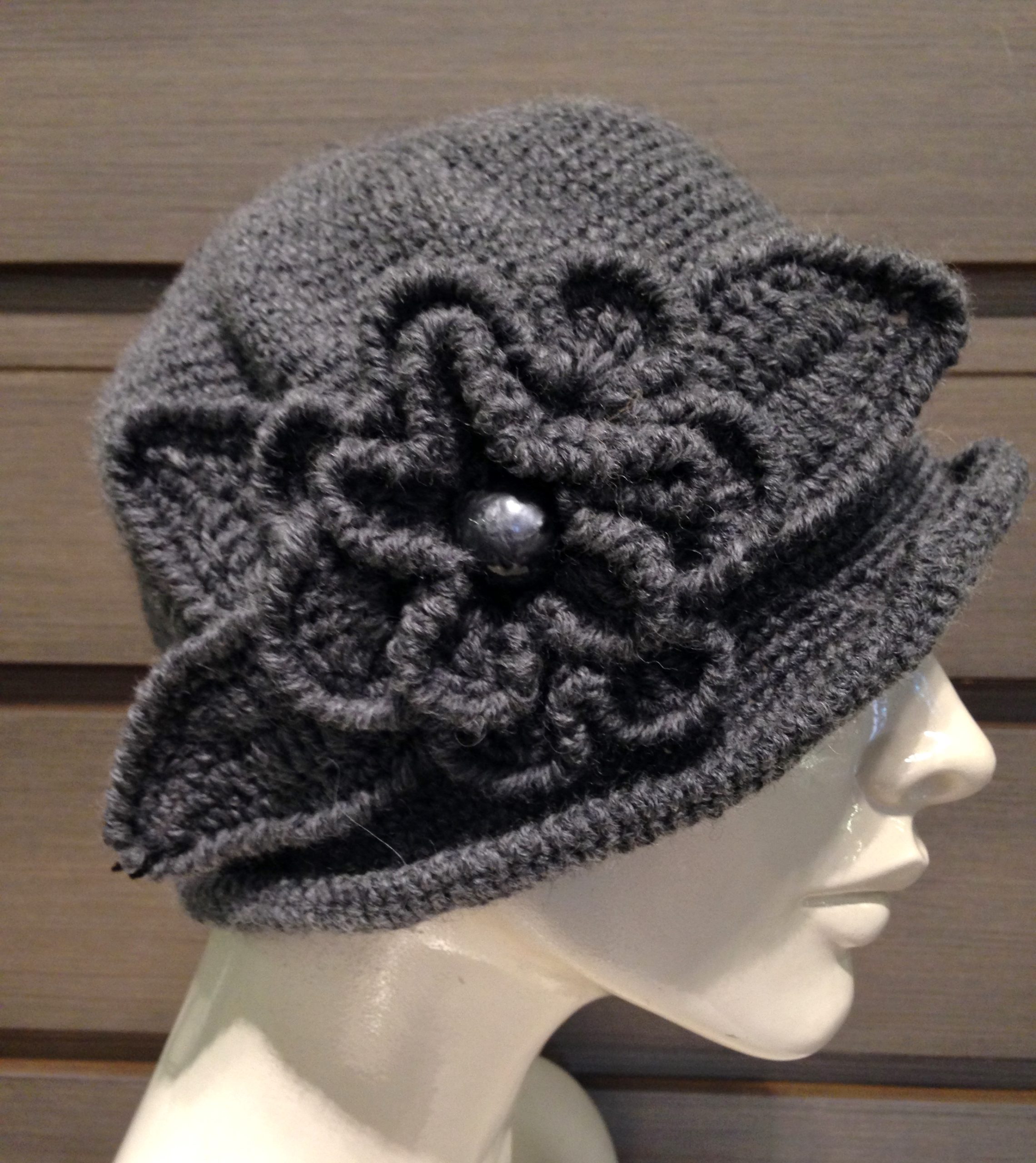 Cappellino Fiori Lana - 07) Grigio