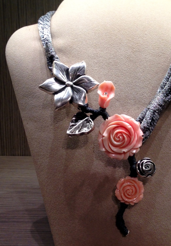 Collier "Emozione in Rosa" - dettaglio