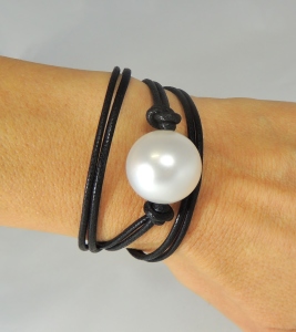 Bracciale maxi sfera perla - 01/P1) Nero/Perla Bianca