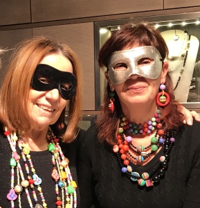 Supercolorate le creazioni di Cilla e Sandra... tanto colore e vivacità da indossare tutto l'anno!