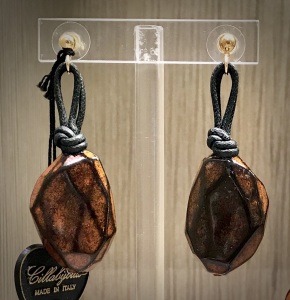 Orecchini piastra laccata e filato  01/34) Nero/Marrone